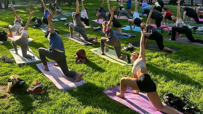 SUNSET YOGA 🧘‍♀️🧘🌅
