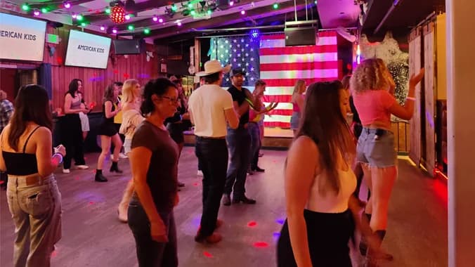 👢Line Dancing
