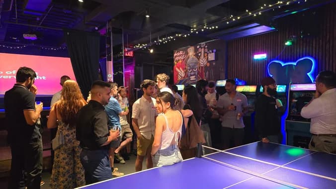 🦜MONDAY🏓|🗽LEXGO Language Exchange NYC Happy Hour
