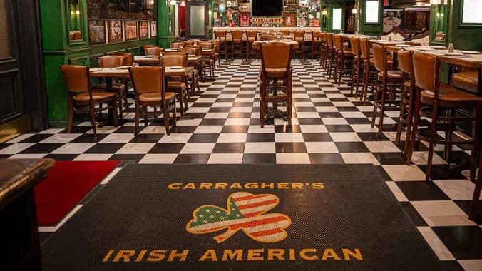 Make friends over pub and grub!